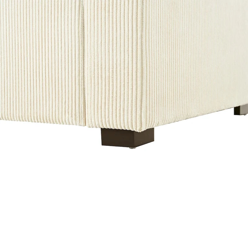 Sillón tapizado grande color beige, tela de felpa, con capacidad para 1 o 2 personas.