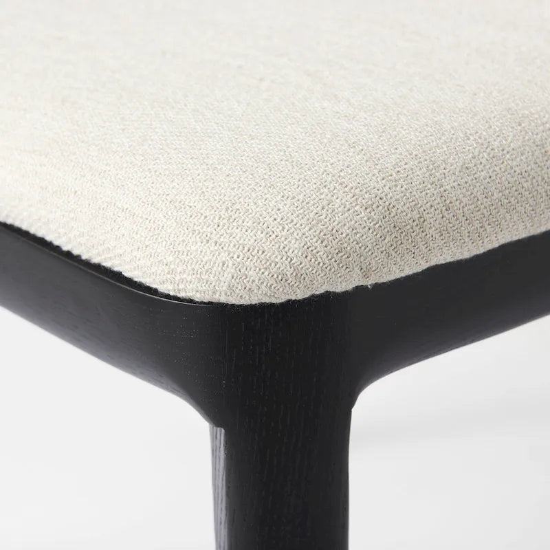Silla de comedor sin brazos Clara con asiento crema y madera marrón claro